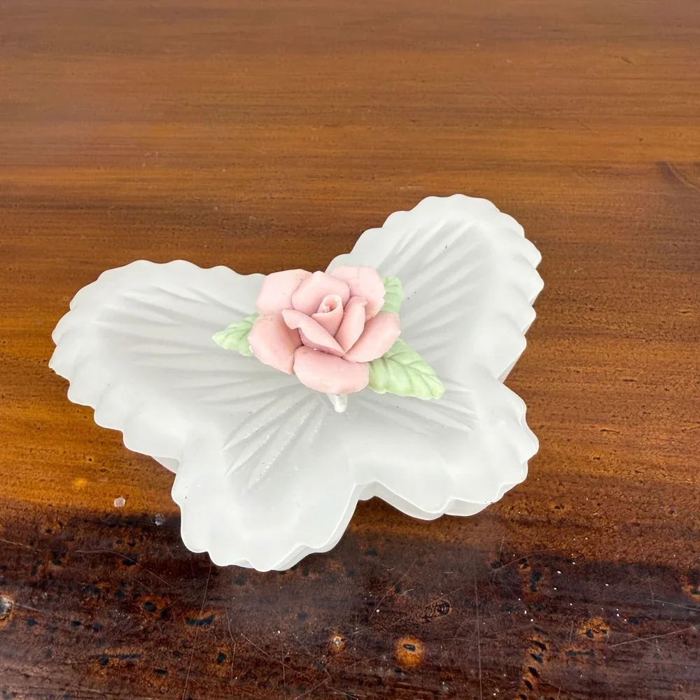 Vintage Frosted Glass Butterfly Trinket Box with Pink‎ Porcelain Rose Lid